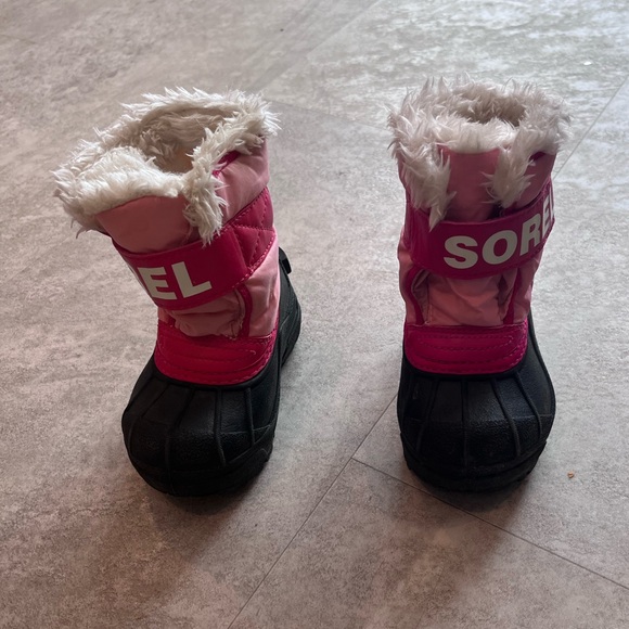 Sorel Other - Toddler girl size 6 Sorel Snow boots